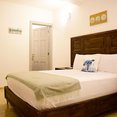 Hostal Marina Samana Eksteriør billede