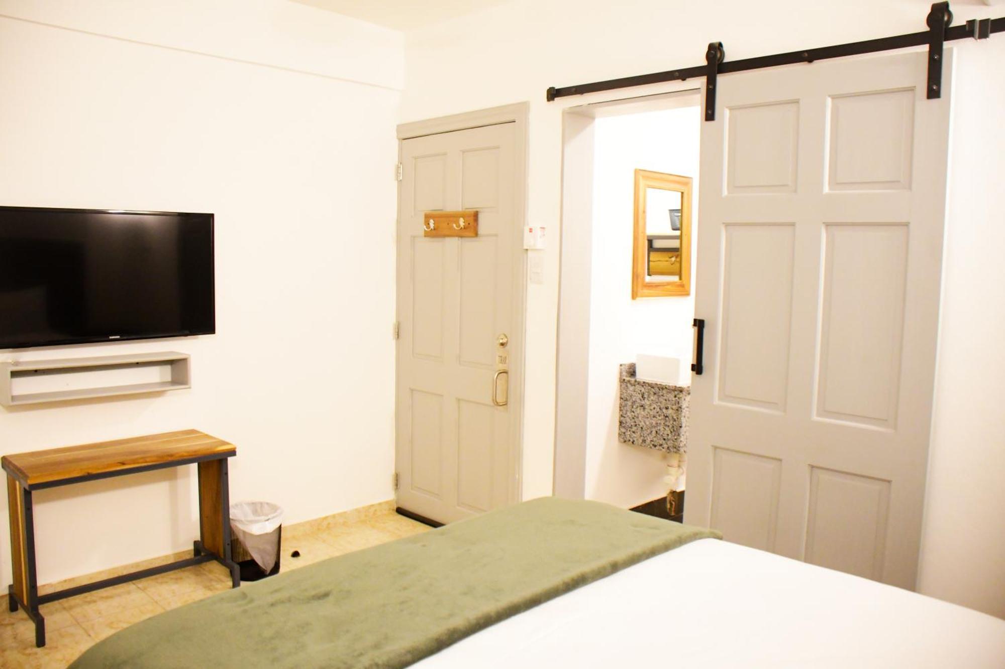 Hostal Marina Samana Eksteriør billede