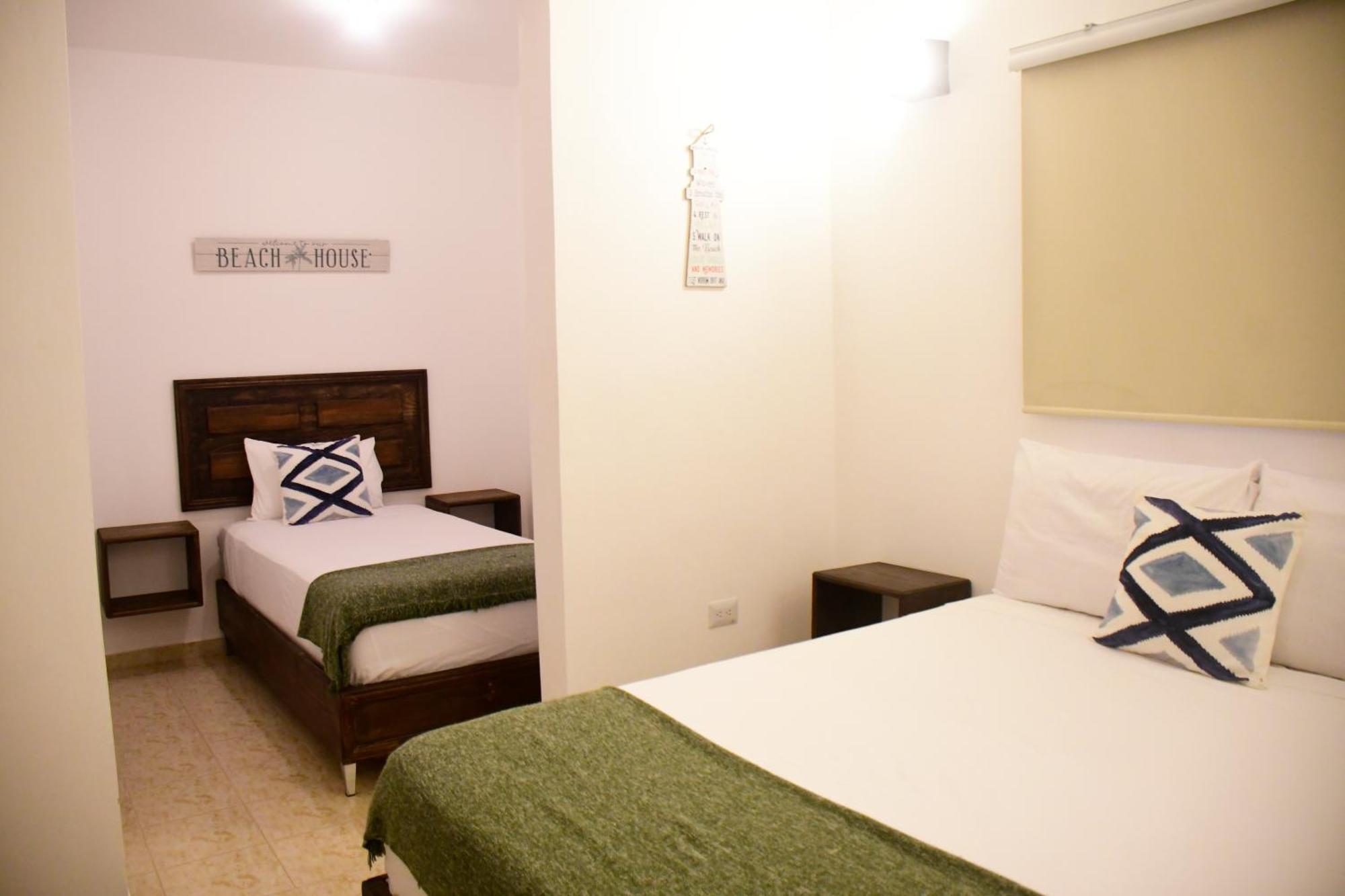 Hostal Marina Samana Eksteriør billede
