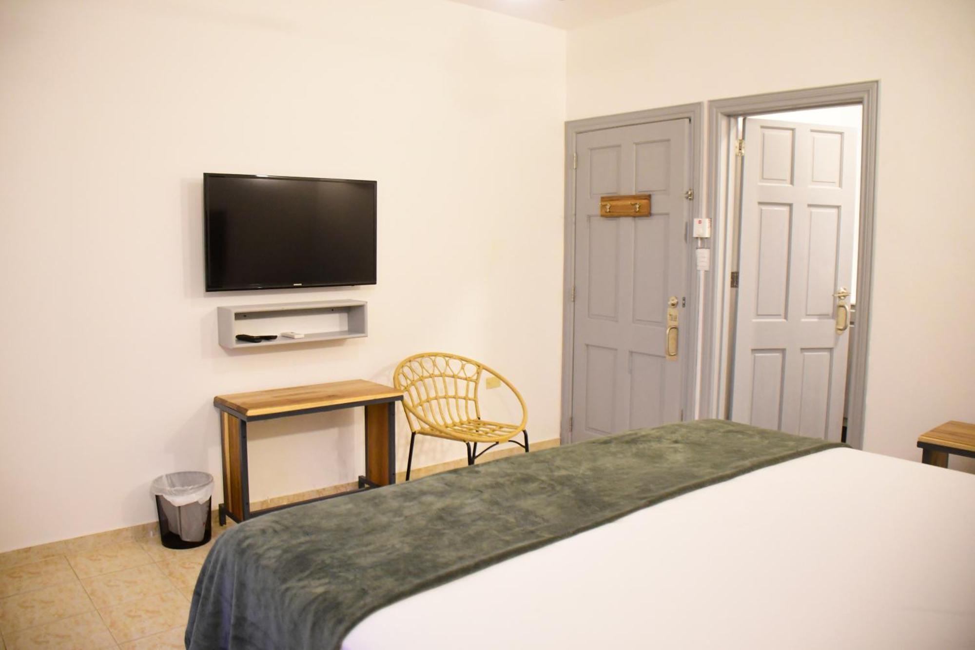 Hostal Marina Samana Eksteriør billede