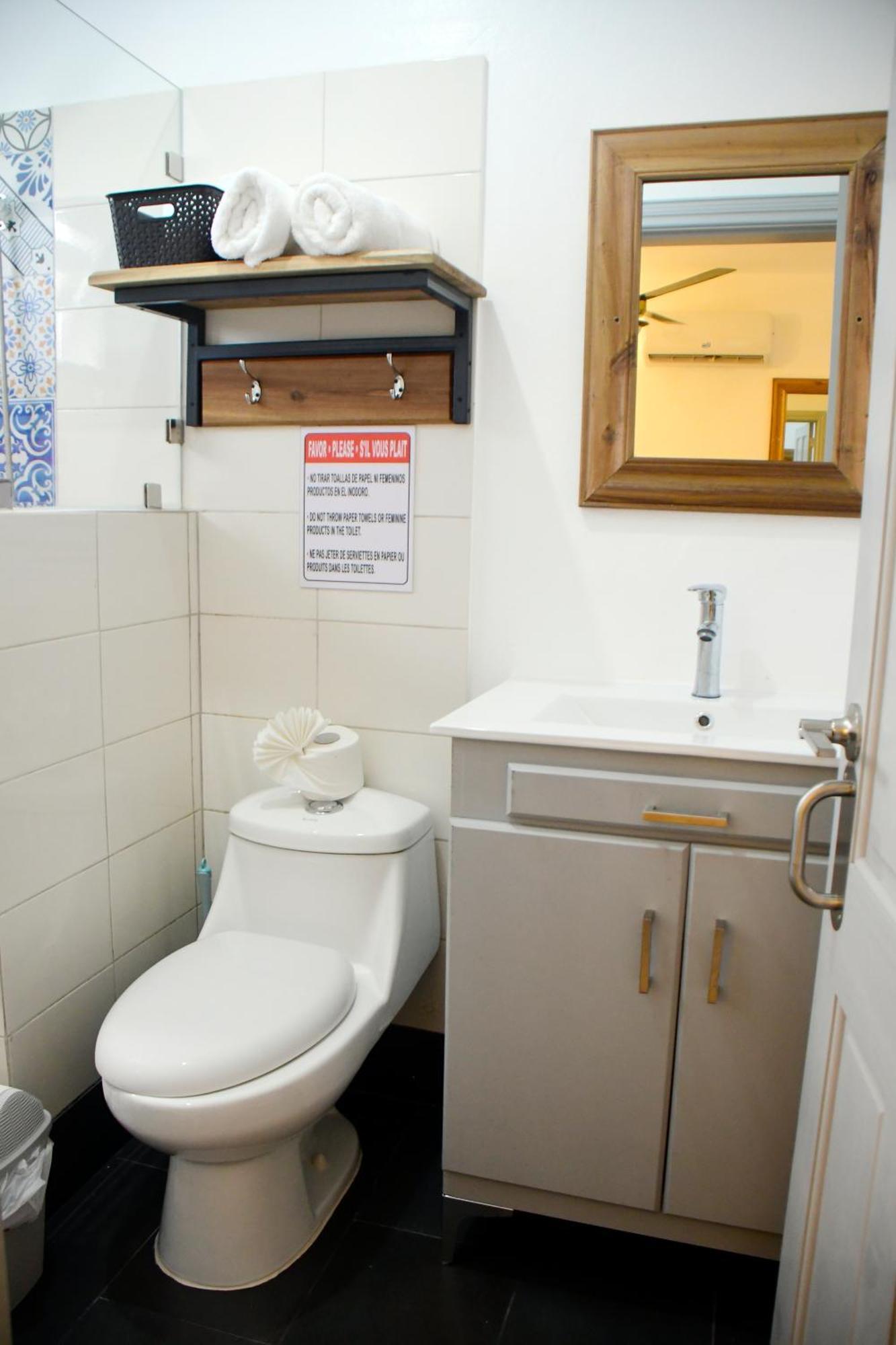Hostal Marina Samana Eksteriør billede